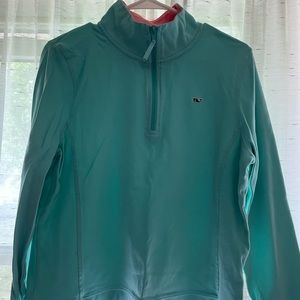 Vineyard Vines sweatshirt